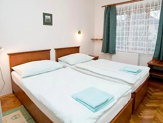 Pension Apartment Granit Praga Casa de hóspedes