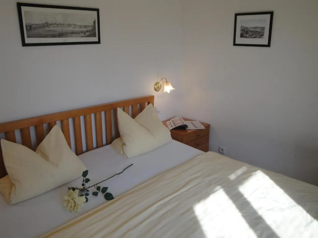 Pension Apartment Granit Praga 3*,